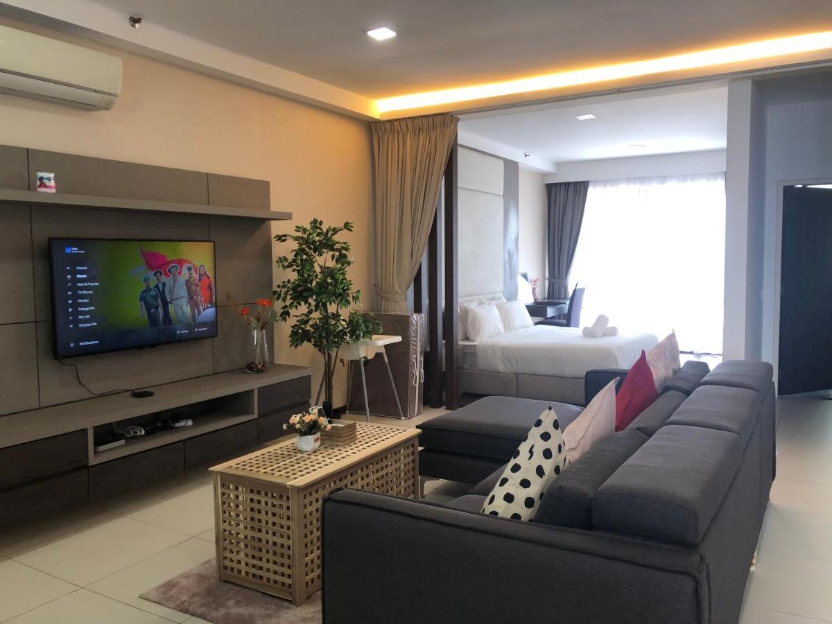 The Landmark Seaview Netflix By Blue Sky Holidays George Town Exterior foto