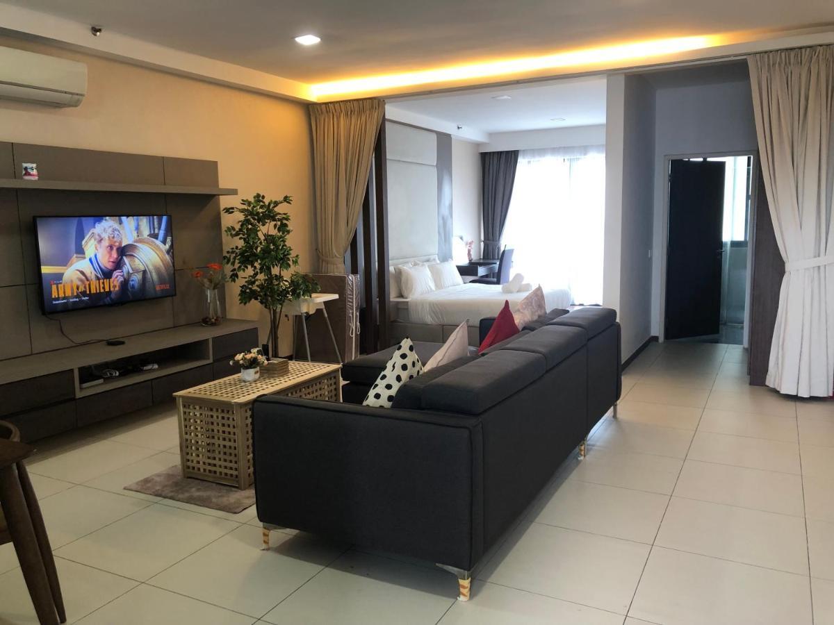 The Landmark Seaview Netflix By Blue Sky Holidays George Town Exterior foto